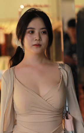 性感紧身包臀裙美女