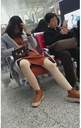 肉色丝袜长腿妹子