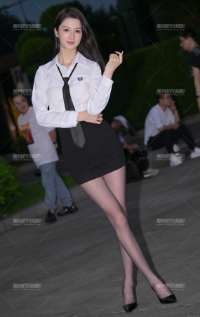 美腿黑丝谁不爱