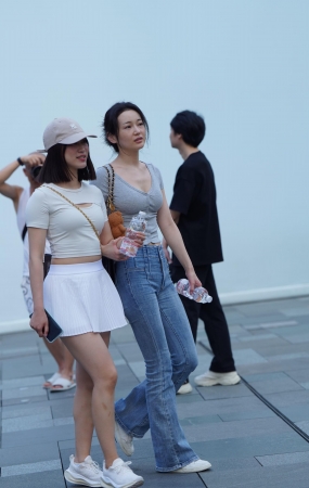 性感大长腿小姐姐