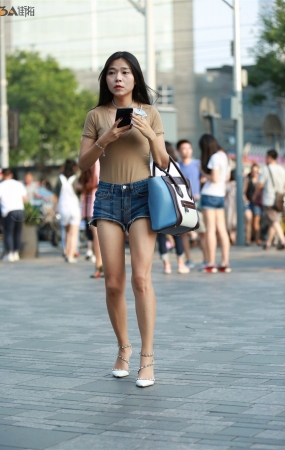 牛仔热裤高跟大长腿-13P