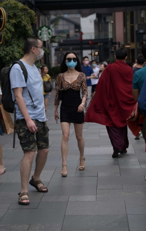 视觉冲击街拍作品 – 性感豹纹好身材熟女