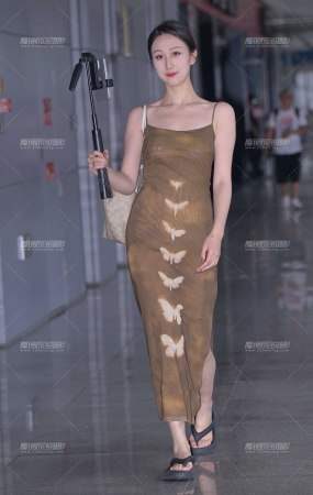 搭讪长裙美女