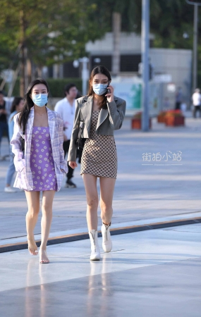 短裙美腿MM