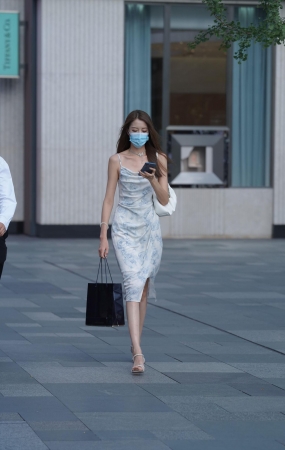 气质很好的高挑美女