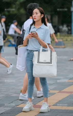 清纯学生妹