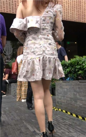 4K 连衣裙街拍高跟美女