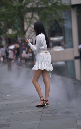 高挑的美女