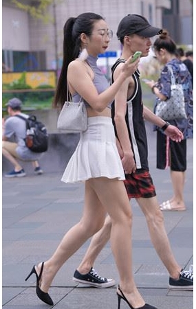 清凉妹子高清原图(30P)