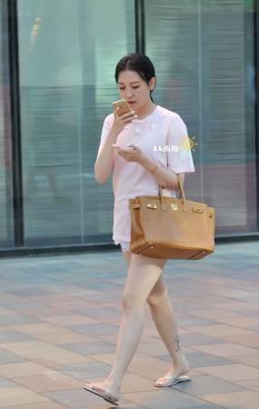 碎边热裤  清新妹子-9P