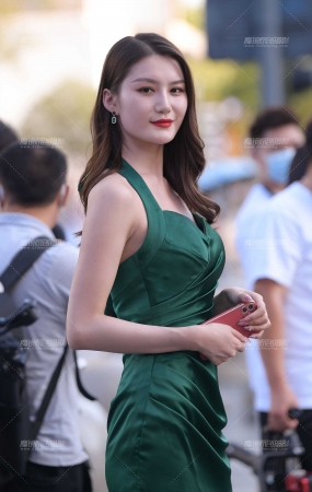 优雅高挑的美人儿~