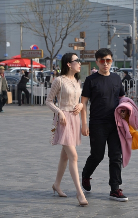 超薄丝袜完美高跟气质街拍美女