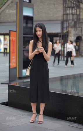 长发小姐姐
