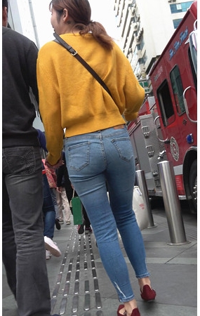 黄衣牛仔妹子