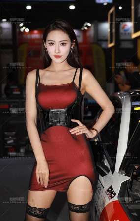 妩媚动人长筒袜车模37+视频
