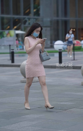 淡粉色群
