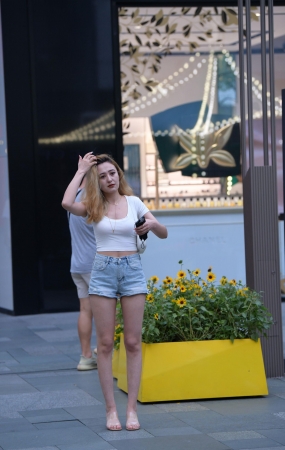 21816-6+97/热裤小姐姐