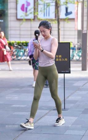 绿色瑜伽裤**