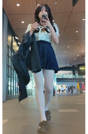 黑裙美女