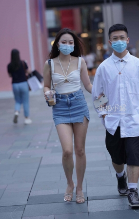 牛仔短裙