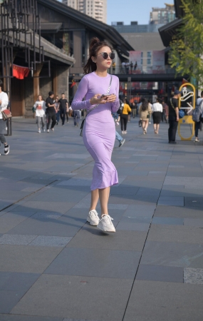 紫裙少妇