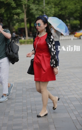 红裙少妇-9P