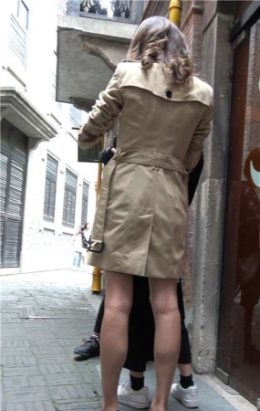 4K – 黑色高跟美腿苗条身材街拍美女 [1.14 GB/MP4]