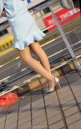 蓝裙肉丝少妇-19P