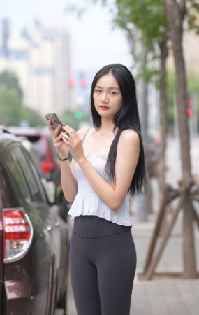 精选街拍作品 NO.1361 一始街拍作品 – 黑色瑜伽裤美女[316P/424MB]