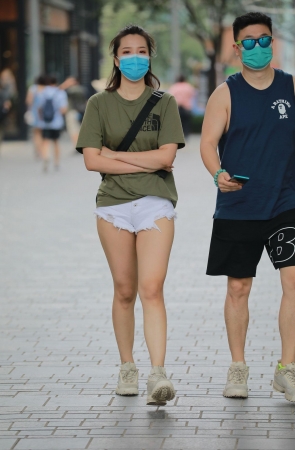 白色热裤YY女友