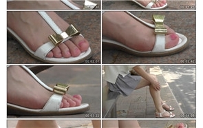 4k-雪白粉嫩美腿玉足小清新妹子公交站等车