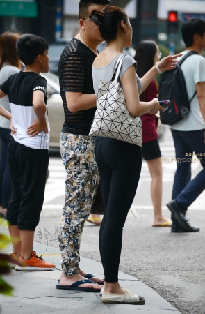 黑裤妹子—-（16P）