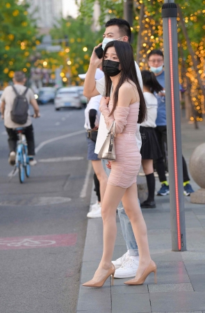 2254-2+115-纤细丝袜街拍美腿小姐姐