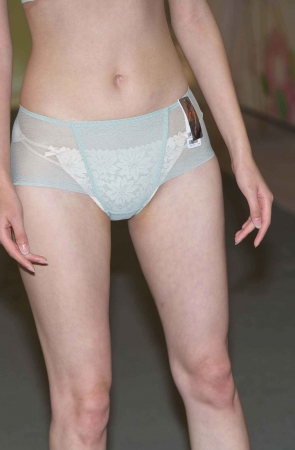 美美哒内衣模特儿