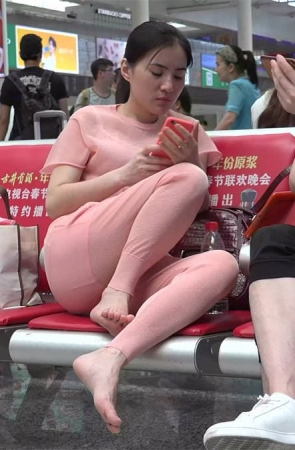 很多人不见足底不甘心，这姿势绝对让你心满意足