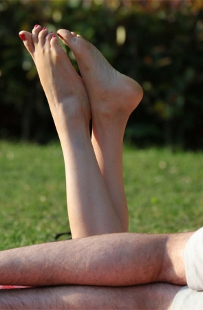 No1638 火辣女孩拥有一双惊艳美足，两次遇到被记录下那挑逗的瞬间 第1套