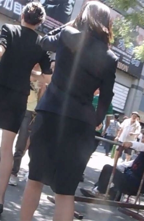 像是银行工作的MM