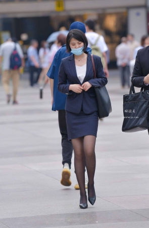 20612-2+49职业装黑丝少妇 6P