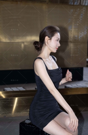 超级美腿高跟，抹胸裙美女–敏敏