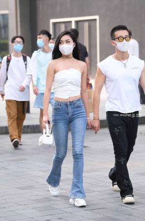 21818-8+64/紧牛小姐姐 4P