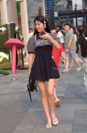 害羞的邻家小妹-230628-9-51 14P