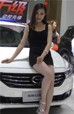 4k-黑色包臀裙车展性感靓模