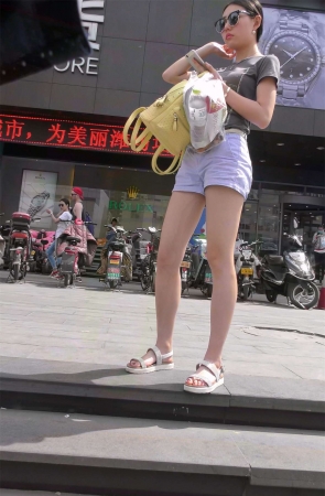 美若天仙的女孩