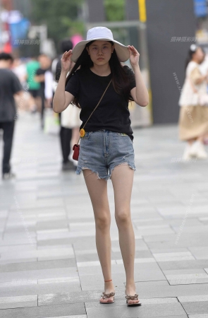 美腿少妇/231008-3-69 14P