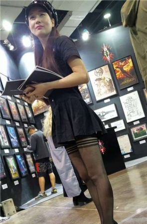 4k-极品性感黑丝袜高跟鞋短裙美腿大美女