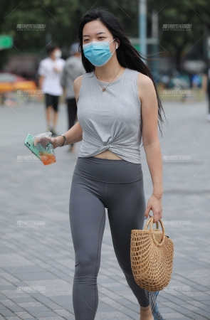 瑜伽裤性感小妹