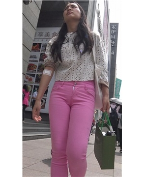 4k-街拍粉裤极品美三角丰臀女孩 [1.60 GB]