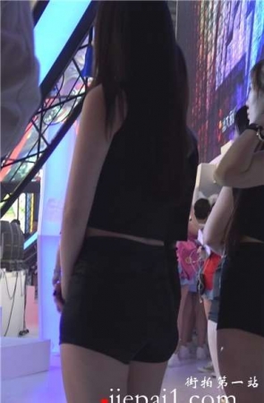 舞台上的圆臀美腿女神姐姐。