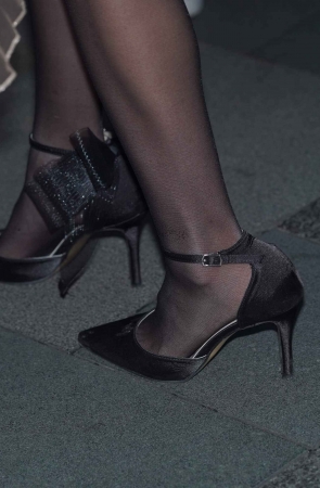 嘿丝美女有点小柳岩得感觉