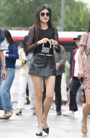 25525-13=62√皮热裤，大长腿